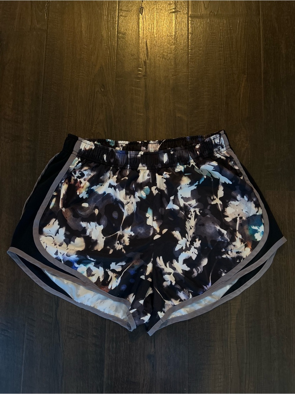 Nike Women's Black Floral Splash Running Shorts